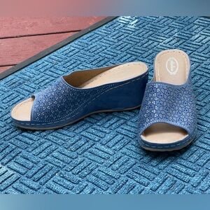 Rhinestone embellished light blue suede open toe wedge size EU 40 US 9